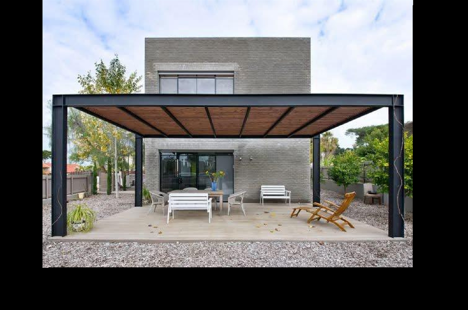 Custom Garden Pergola & Trellis